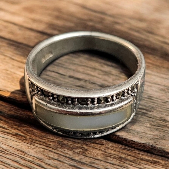 Jewelry - 925 Sterling Silver Vintage Real Mother-of-Pearl and Marcasite Gem Ring Size 6